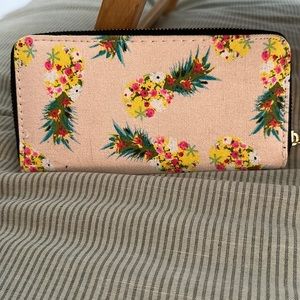 Pineapple wallet